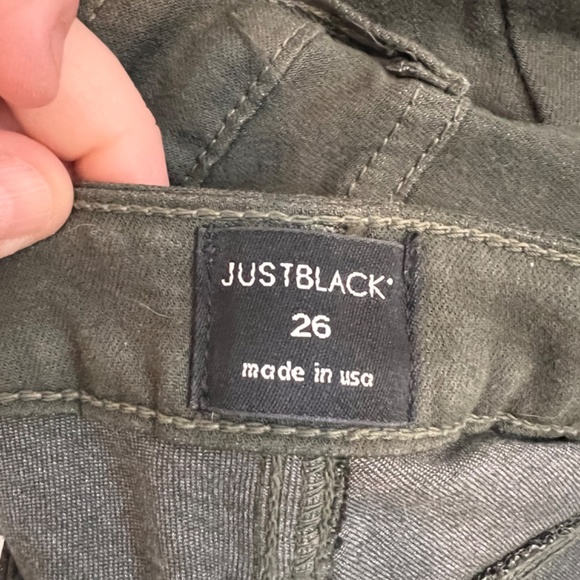 Jeans - Picture 2 of 3